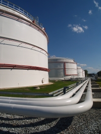 Zásobníky ropy Mero