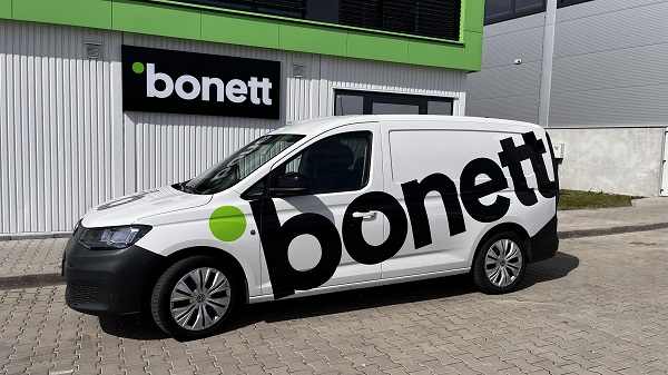 Bonnet_auto