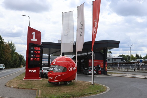 One 1 Domažlice